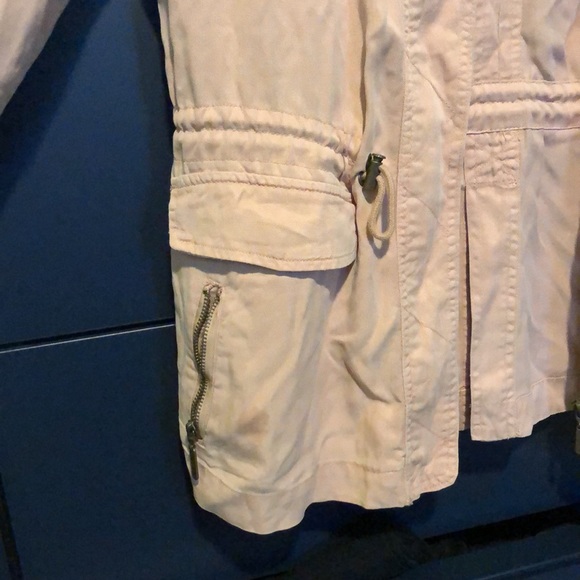 Lightweight Jacket - Picture 2 of 3